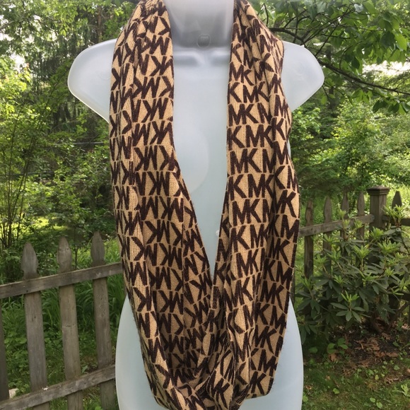 Michael Kors Accessories - MICHAEL KORS woman’s scarf